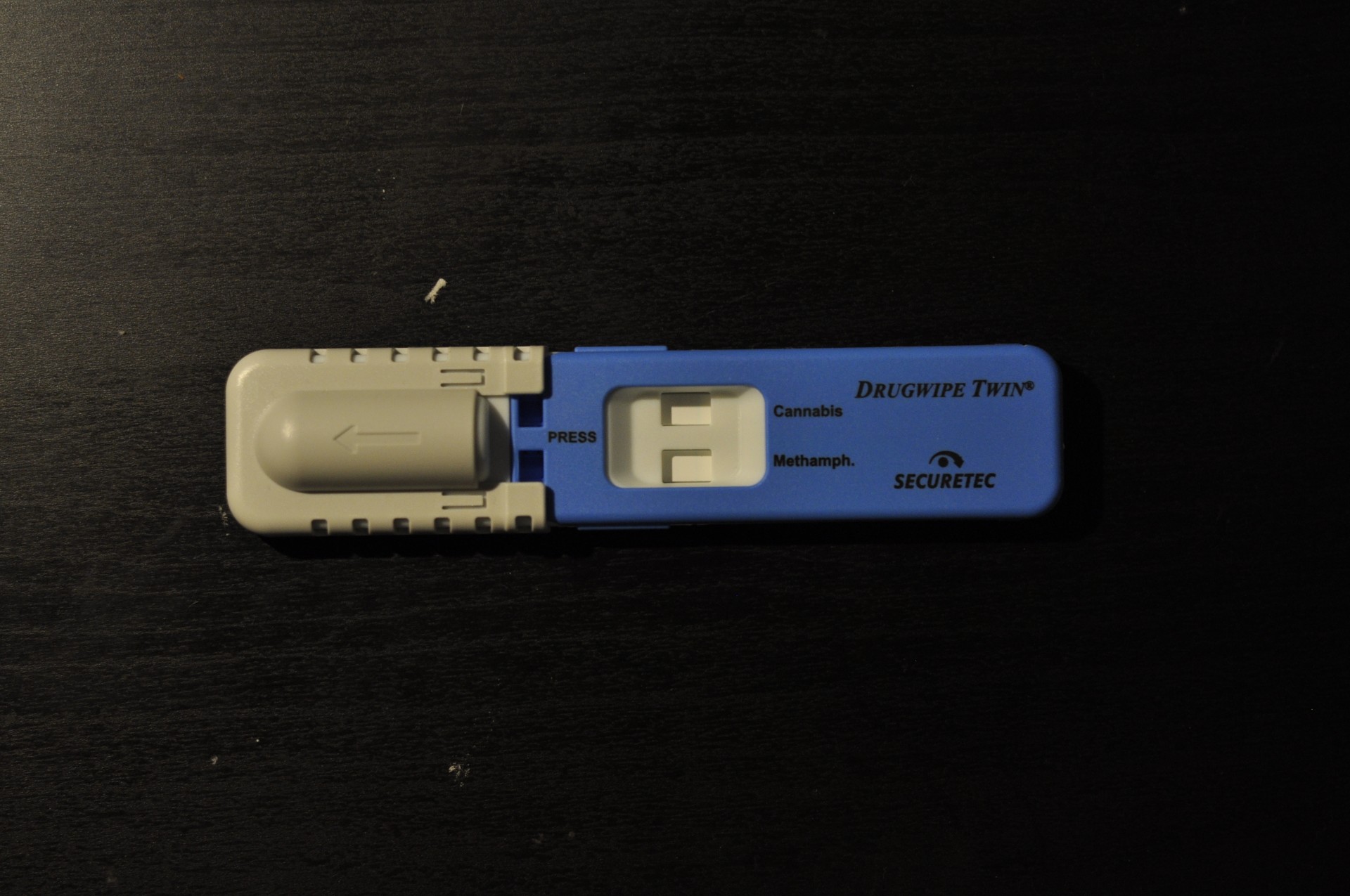 Test salivaire de dépistage du cannabis utilisé lors d'un contrôle routier (Drugwipe twin)